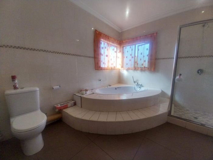 For Sale: Spacious 4-Bedroom House in Jukskei Park with Pool and Outdoor Living.