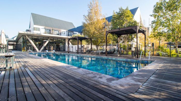 For Sale: 2-Bedroom Apartment in Paardevlei with pool, gym, and dog park.