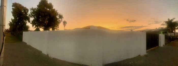 Claremont House For Sale: 9 Bedrooms, rental income potential, secure parking, solar system.