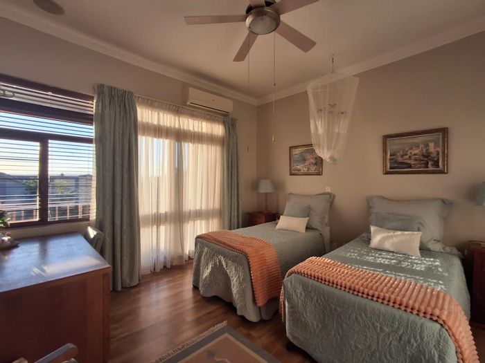 For Sale: Spacious 6-bedroom house in Sonheuwel Ext 1 with guest suite and flat.