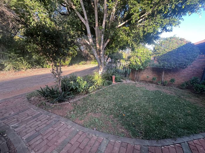 3-Bedroom Townhouse in Mookgopong Central For Sale with garage, garden, and water tank.