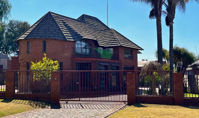 For Sale: Spacious 7-Bedroom House in Sunair Park with Income-Generating Flatlet.