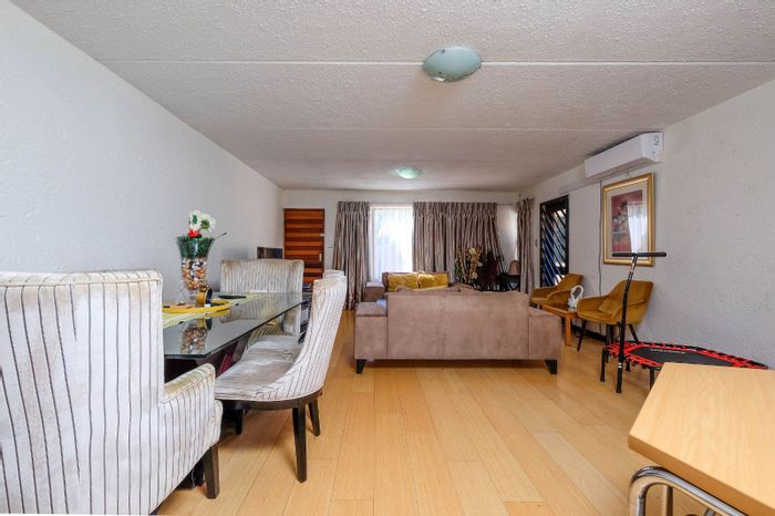 For Sale: 2 Bed, 2 Bath Apartment in Morningside with Pool and Security.