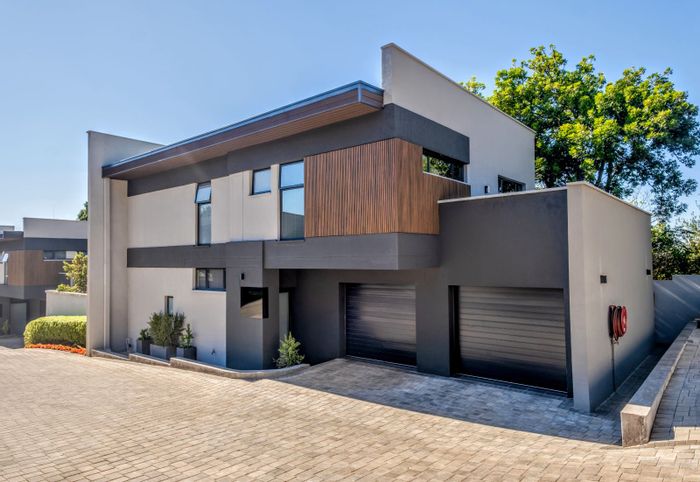 Waterkloof Heights House For Sale: Secure cluster home with spacious living, en-suites, and amenities.