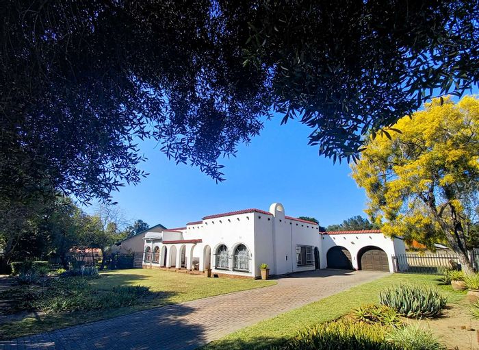 For Sale: House in Brits Central with 4 bedrooms, pool, and double garage.