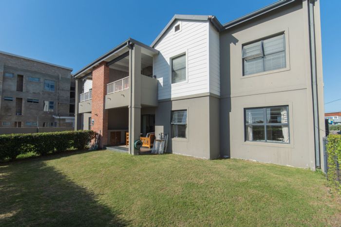 For Sale: Apartment in Pinelands with 2 beds, 2 baths, parking, and prime amenities.