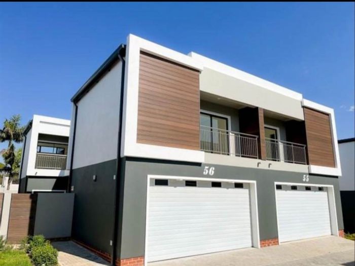 3 Bedroom Apartment For Sale in Sunninghill with private garden and double garages.