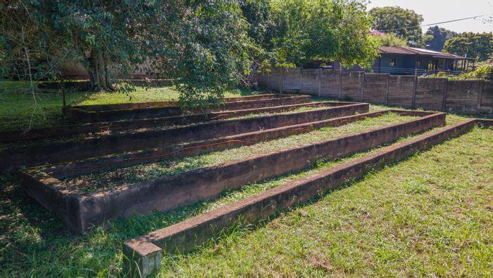 Crestholme Vacant Land Residential For Sale: 1586m², no building restrictions, serene setting.