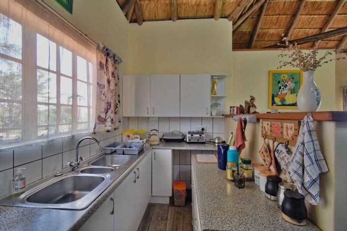 Grootfontein Country Estates: For Sale, 2 houses, income potential, 1 hectare land.