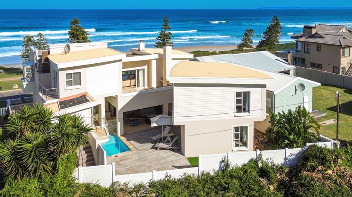 For Sale: House in Glentana with ocean views, dual living, and entertainment areas.