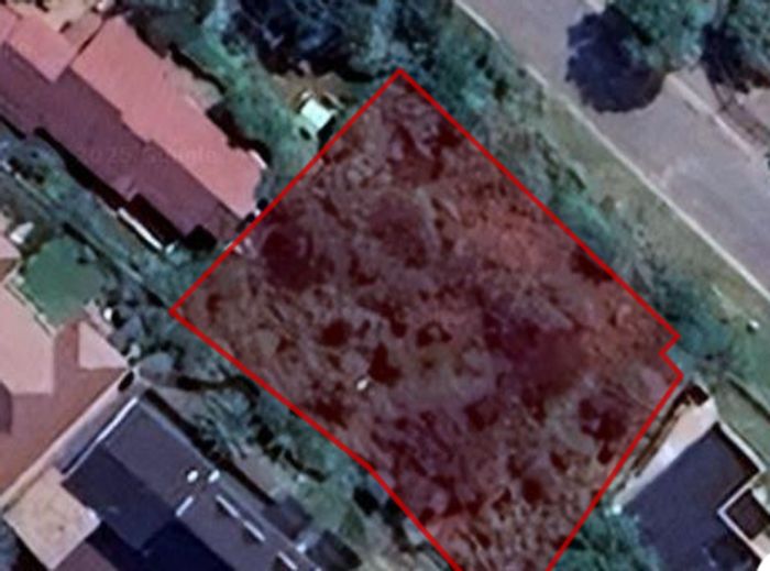 Elevated 884 m² vacant land in Roodekrans, ideal for your dream home. For Sale.
