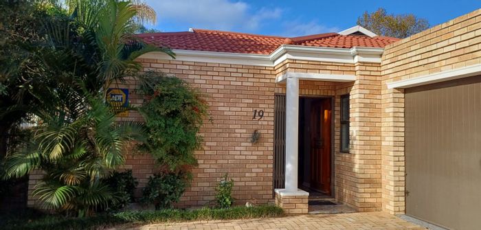 For Sale: Townhouse in Heather Park with 3 beds, double garage, and entertainment patio.