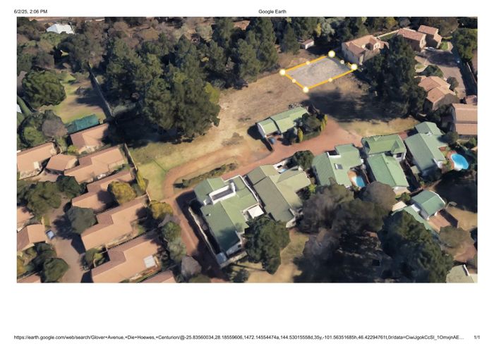 Vacant Land Residential For Sale in Die Hoewes: Secure estate, prime location, build your dream home.