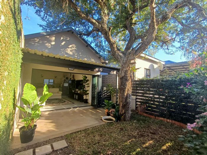 House for Sale in Hoedspruit Central: 2 beds, garden, secure complex, pool.