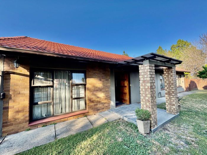 For Sale: House in Secunda Central with pool, braai area, and spacious living.