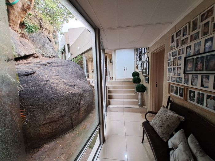 For Sale: Spacious 5-bedroom house in Nelspruit Ext 2 with pool and guest suite.