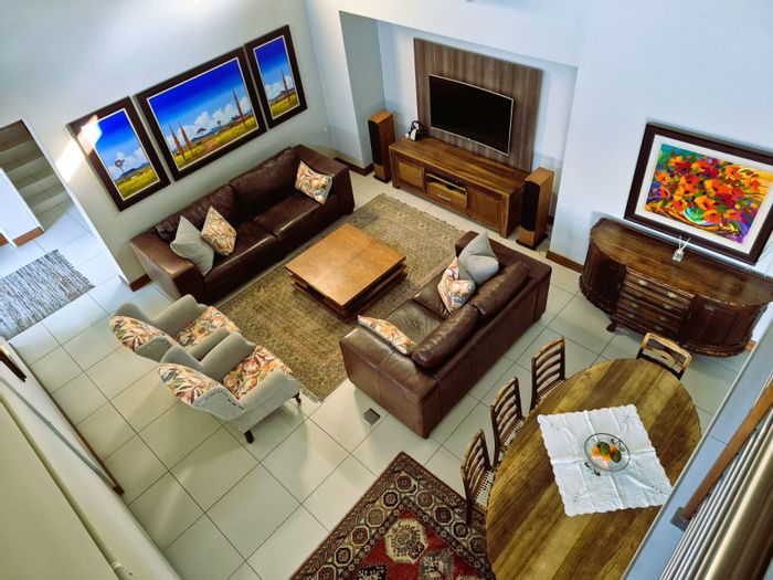 House for Sale in The Rest Nature Estate: 5 beds, pool, offices, media room.