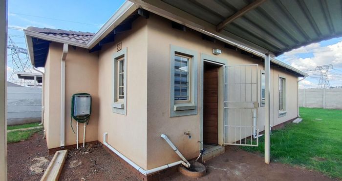 3 Bedroom House For Sale in Sky City with carport and en suite bathroom.