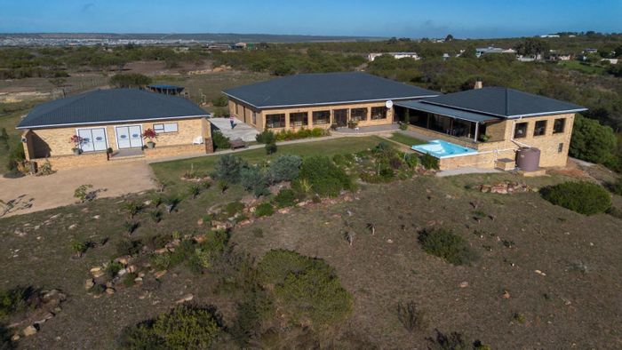 Aalwyndal House For Sale: Development potential, spacious home, approved plans, prime location.