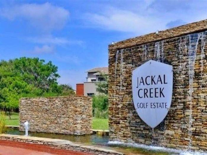 For Sale: Townhouse in Jackal Creek Golf Estate with 3 beds, clubhouse, security.