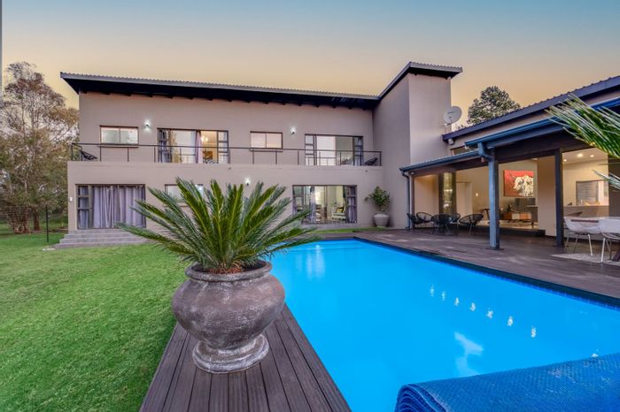 Letamo Game Farm House For Sale: 3 Beds, Pool, Gym, Off-Grid Living.