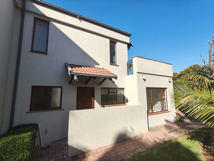 Lonehill Townhouse To Rent: 2 beds, loft, large balcony, secure complex.