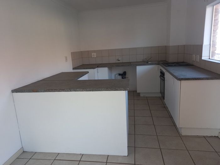 Property #ENT0202267, Apartment for sale in Kempton Park Central