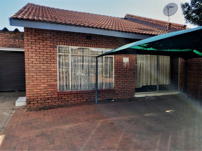 Property #ENT0207880, Townhouse for sale in Mokopane Central