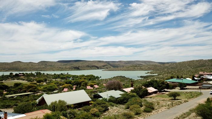 Prime 749 sqm Vacant Land for Sale in Vanderkloof – Easy Road Access!