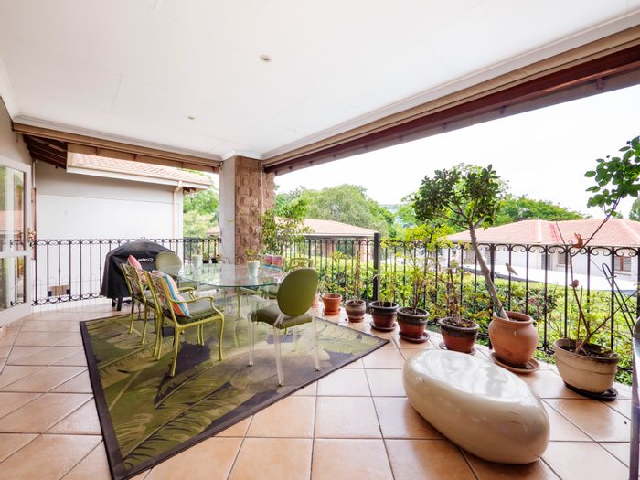 Waverley Apartment For Sale: Private Lift, 4 Bedrooms, Covered Patio with Built-In Braai