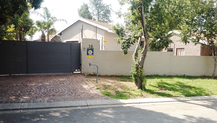 Property #ENT0231997, House sold in Fourways