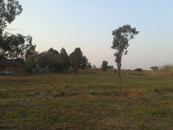 Prime Residential Land in Sallies Village For Sale: 8823 sqm, Zoned for Development.