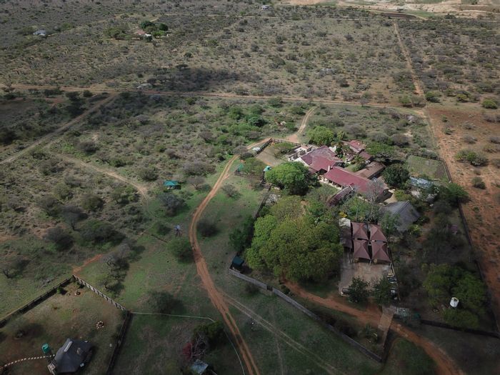 For Sale: Roodepoort AH Farm with 5 houses, rental income, and business potential.