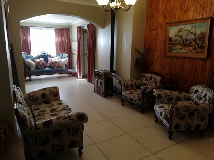 Spacious House for Sale in Kuruman Central with Modern Features