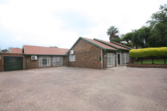Property #ENT0238322, House for sale in Edenvale Central