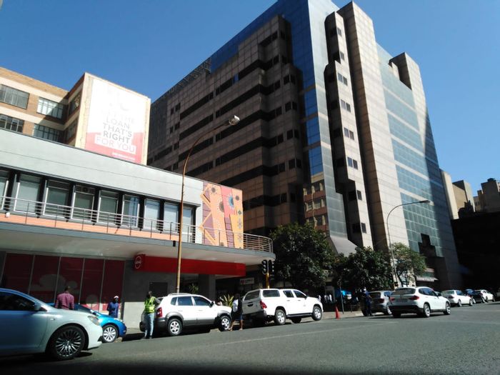 For Sale: Bachelor Apartment in Johannesburg Central with 24-hour security and tenant in place.