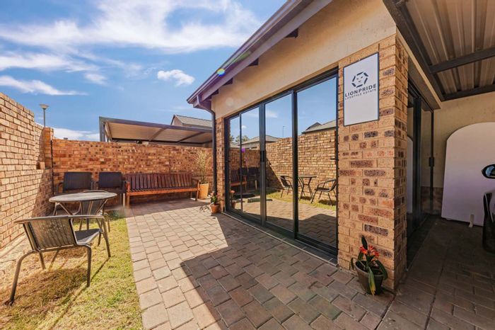 Lion Pride House For Sale: 3 Bedrooms, gourmet kitchen, secure estate, parks nearby.