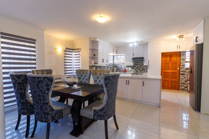 Lonehill House For Sale: 4 beds, security estate, versatile living spaces, large yard.