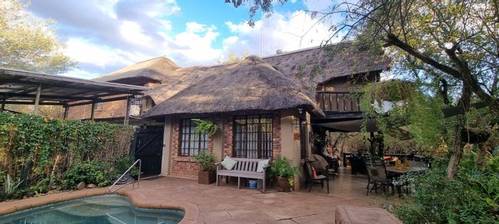 For Sale: House in Marloth Park Central with 5 bedrooms, pool, and solar power.