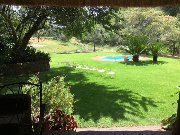 Lephalale Rural Farm For Sale: Game lodge, hunting, sleeps 25+, fully equipped.
