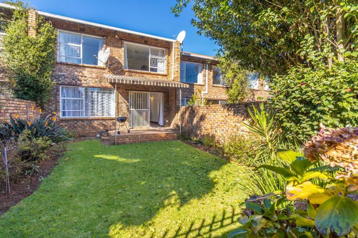 For Sale: Spacious 3-Bedroom Townhouse in Fairland with Garden and Garage.