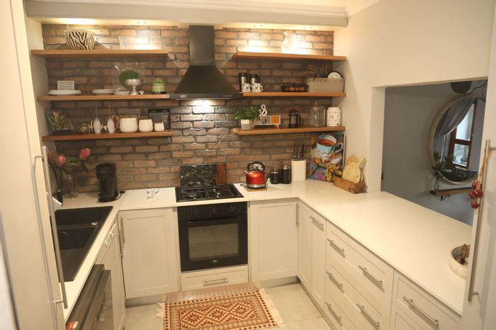 For Sale: 3-Bedroom Townhouse in Fairland with pool access and private garden.