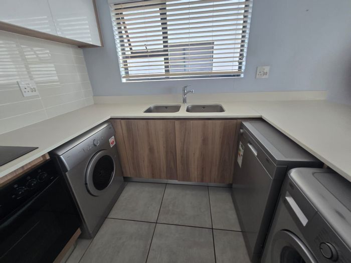 To Rent: Apartment at Blyde Riverwalk Estate with lagoon, gym, and security access.