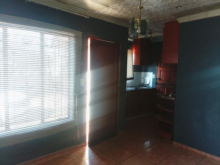 House for Sale in Mabopane Central: 2 beds, 1 bath, near shopping complex.