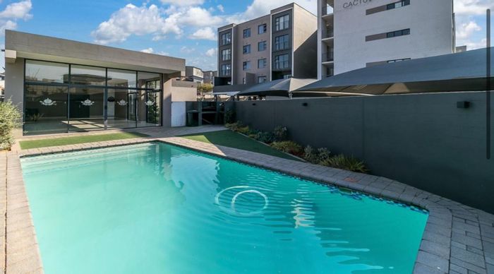 3-Bedroom Apartment To Rent in North Riding with pool, security, and fibre access.