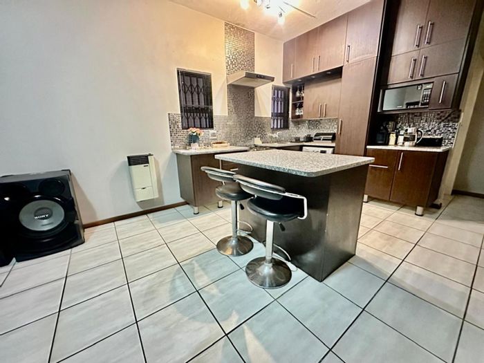 For Sale: 3-Bedroom Apartment in Terra Nova with Security, Backup Utilities, and Parking.