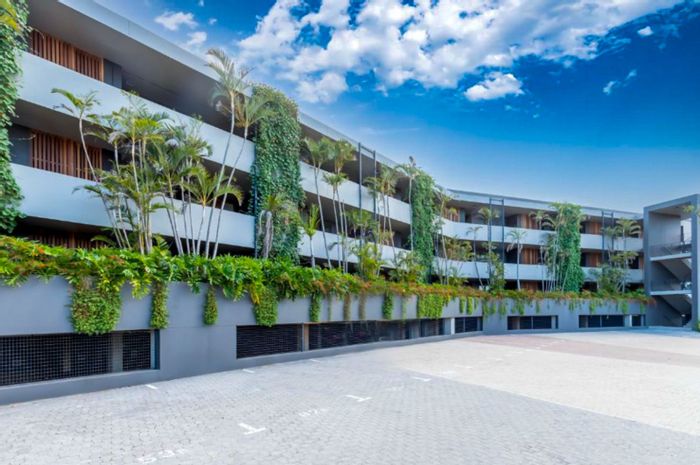 To Rent: Apartment in Elaleni Coastal Forest Estate with pool, clubhouse, and nature trails.