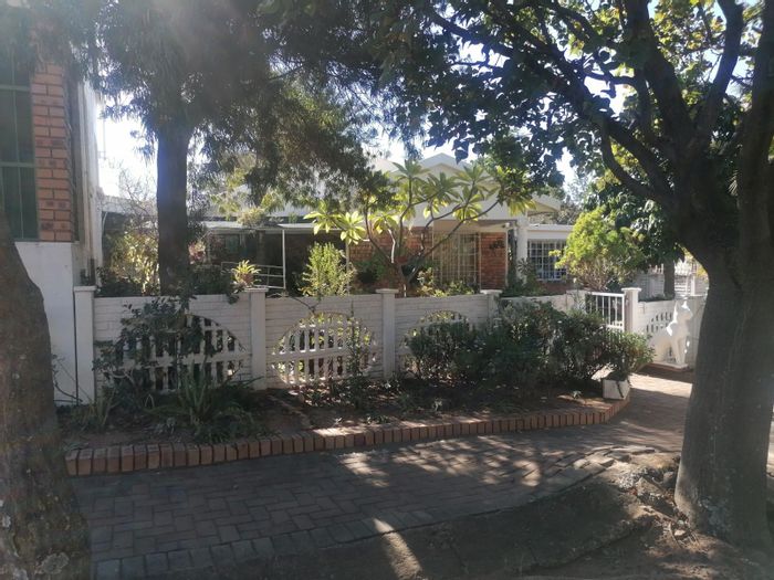 Cullinan Central Apartment For Sale: 5 Flats, Main House, Income Potential.