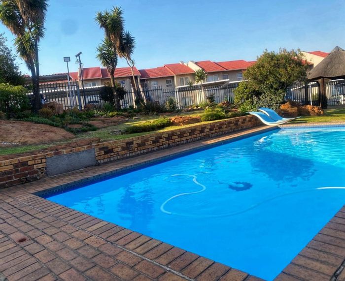 For Sale: Apartment in South Crest with 2 beds, pool, and secure parking.