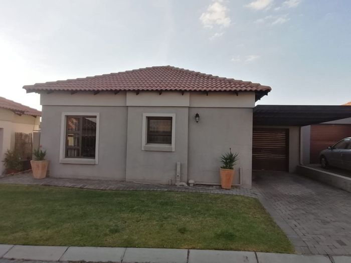 For Sale: Townhouse in Terra Nova with 24/7 security, garage, and pet-friendly yard.